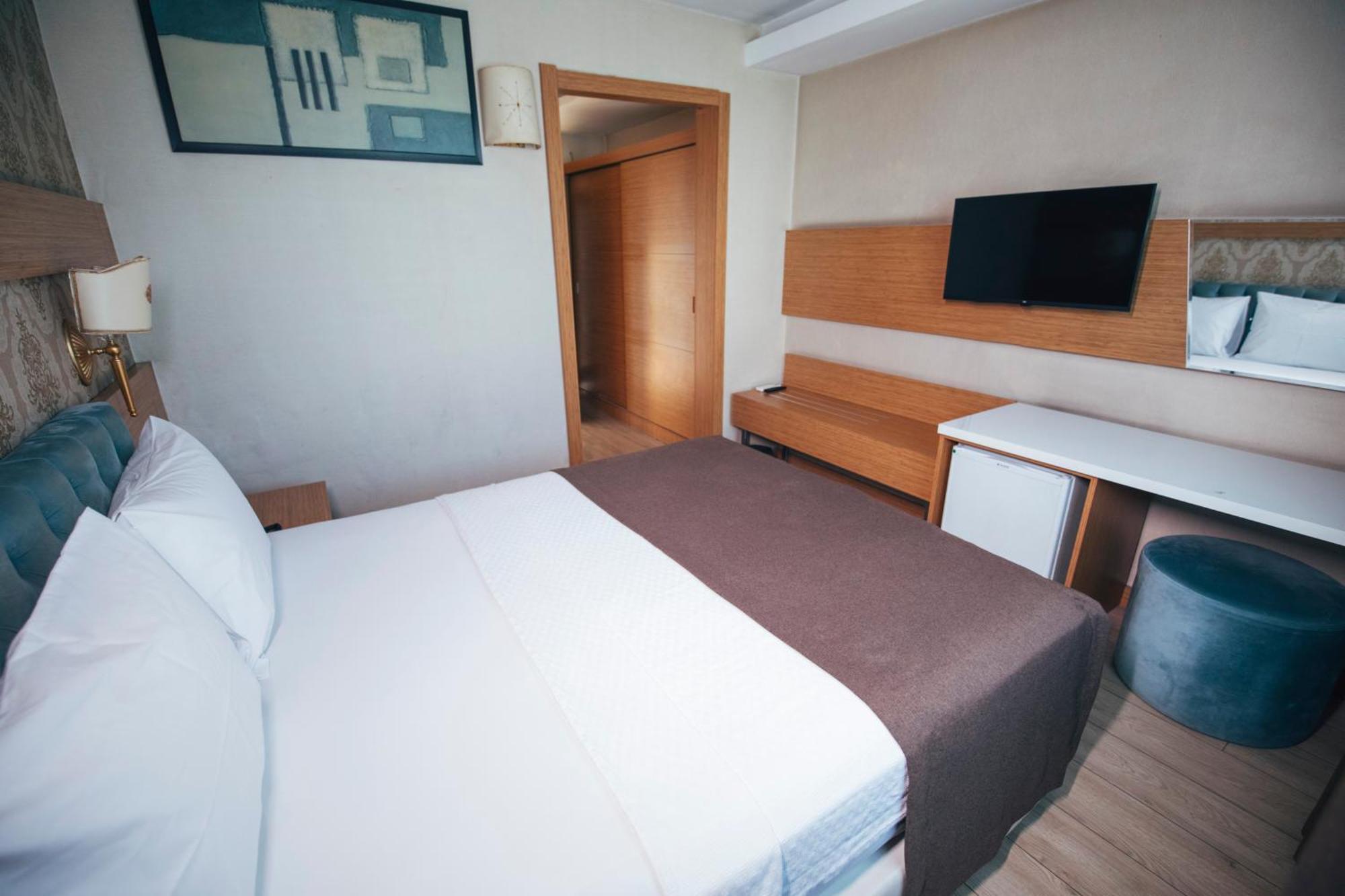 Royal Mersin Otel מראה חיצוני תמונה
