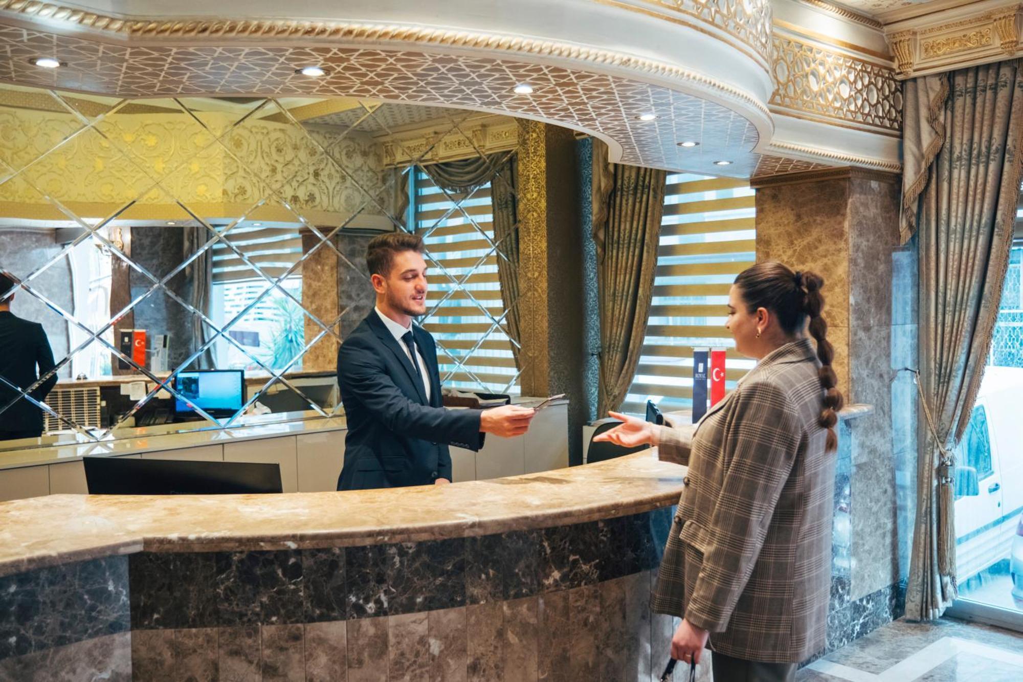 Royal Mersin Otel מראה חיצוני תמונה